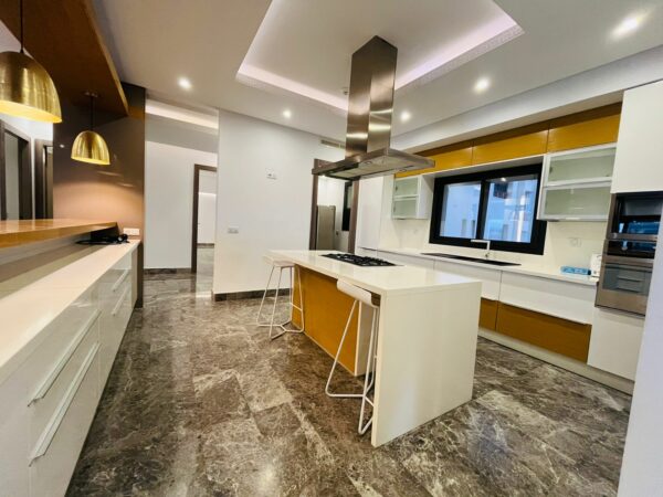 Lac 2 appartement haut standing 3 suites piscine terrasse vue panoramique, investir dans ce type de luxe permet de jouir d'une expérience de vie exceptionnelle