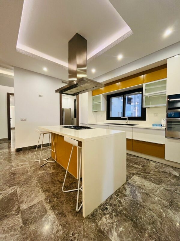 Lac 2 appartement haut standing 3 suites piscine terrasse vue panoramique, investir dans ce type de luxe permet de jouir d'une expérience de vie exceptionnelle