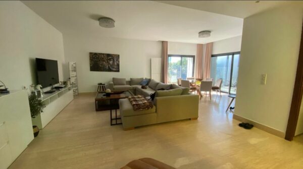 Quartier chic de la capitale Tunis, les Berges du Lac 2 comprennent des villas de luxe, des duplex, des appartements et d'autres belles locations disponibles via eric phare