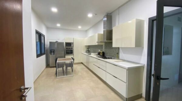 Quartier chic de la capitale Tunis, les Berges du Lac 2 comprennent des villas de luxe, des duplex, des appartements et d'autres belles locations disponibles via eric phare