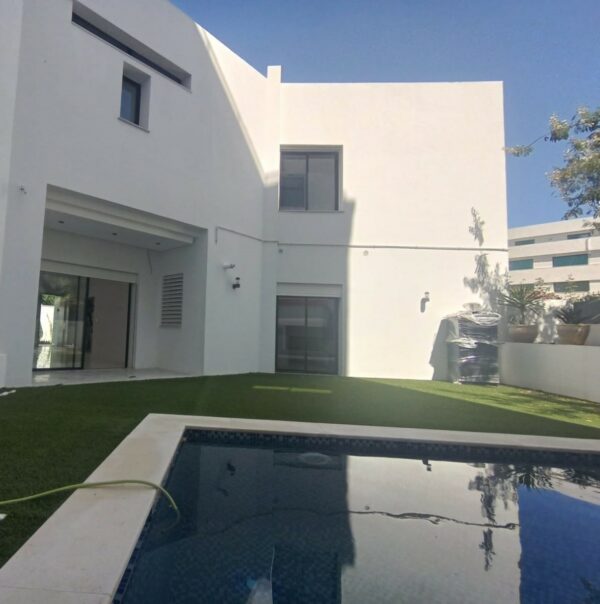 Lac 2 a louer belle villa neuve 4 suite jardin terrasse piscine