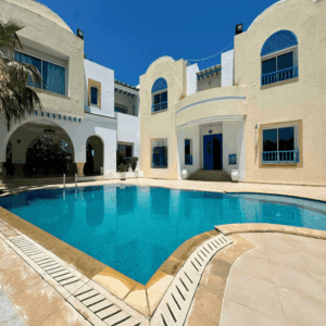 Gammarth Supérieur grande villa 6 chambres et suites avec terrasse piscine grand jardin à vendre