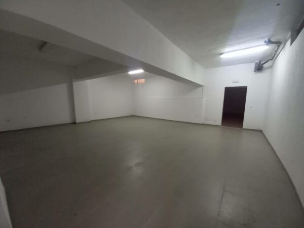 A louer rez de chaussée de villa type umelée meublée 3 chambres avec jardin terrasse piscine sur Gammarth zone touristique