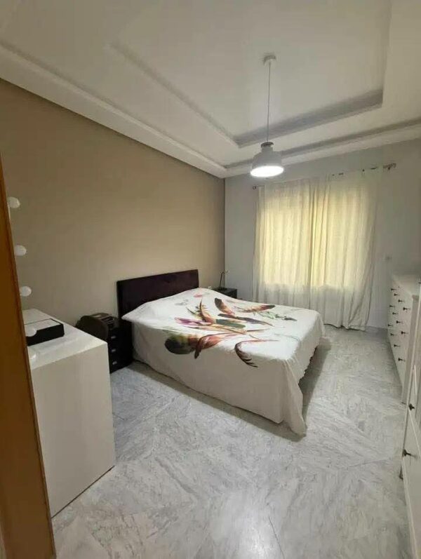 A vendre rez de chaussée 3 chambres jardin et parking aux Jardins de Carthage