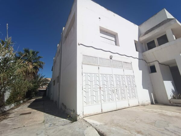 Lac 3 Zone industrielle et d'activités Kheireddinne Kram grand locaux a louer