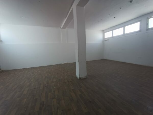 Lac 3 Zone industrielle et d'activités Kheireddinne Kram grand locaux a louer