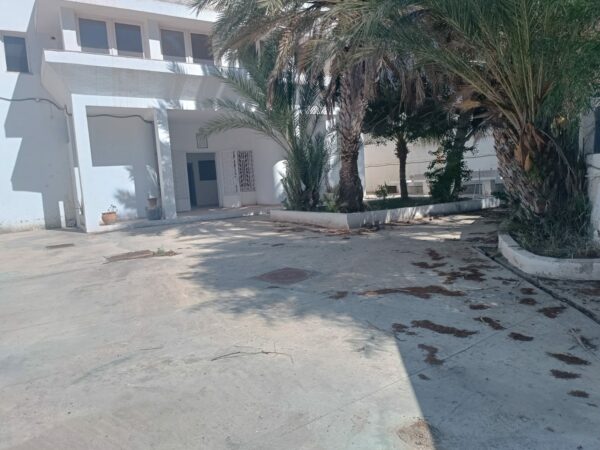 Lac 3 Zone industrielle et d'activités Kheireddinne Kram grand locaux a louer