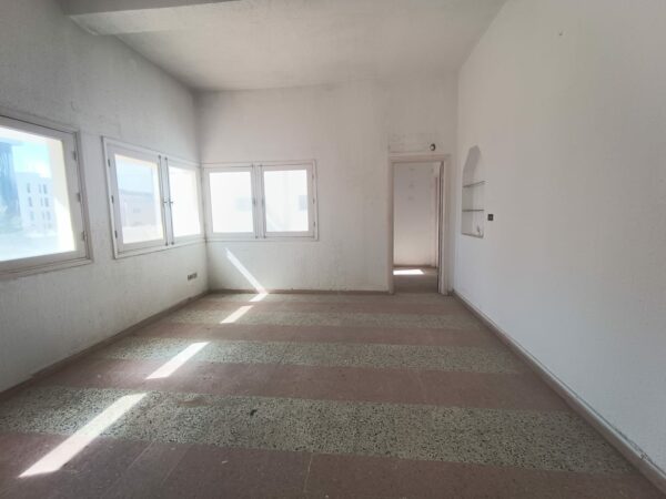 Lac 3 Zone industrielle et d'activités Kheireddinne Kram grand locaux a louer