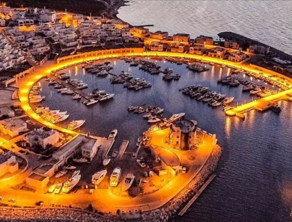 La Résidence Marina Cap Gammarth est idéalement située dans la baie prisée de Gammarth