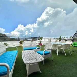 Marsa Les Pins superbe loft meublé avcec belle terrasse aménagée à louer