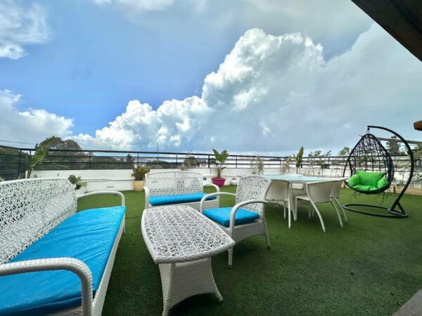 Marsa Les Pins superbe loft meublé avcec belle terrasse aménagée à louer