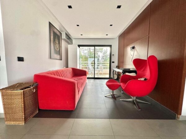 Marsa Les Pins superbe loft meublé avcec belle terrasse aménagée à louer