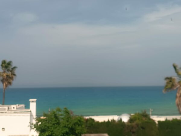 A louer sur Marsa Cube superbe demeure avec villa haut standing belle vue mer jardin grande terrasse piscine balcons garage