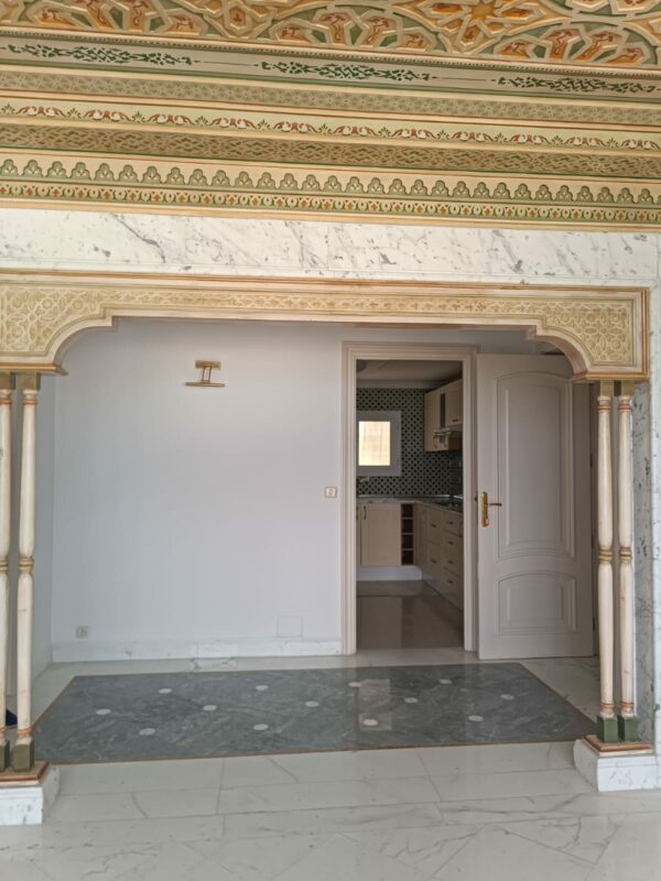 A louer sur Marsa Cube superbe demeure avec villa haut standing belle vue mer jardin grande terrasse piscine balcons garage