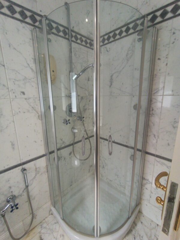 A louer sur Marsa Cube superbe demeure avec villa haut standing belle vue mer jardin grande terrasse piscine balcons garage