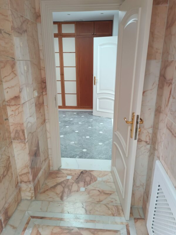 A louer sur Marsa Cube superbe demeure avec villa haut standing belle vue mer jardin grande terrasse piscine balcons garage