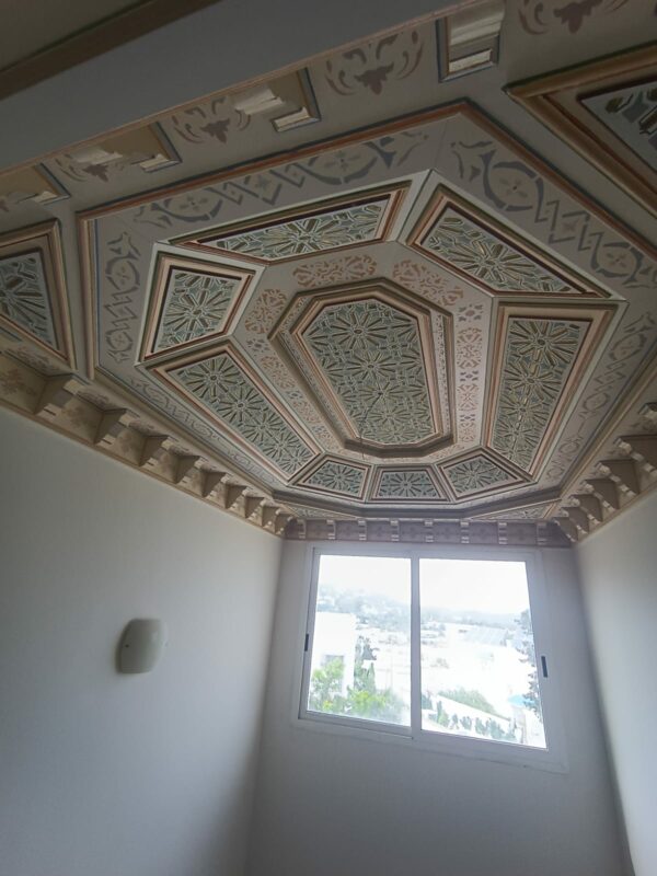 A louer sur Marsa Cube superbe demeure avec villa haut standing belle vue mer jardin grande terrasse piscine balcons garage