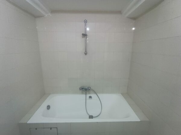 A louer sur Marsa Cube superbe demeure avec villa haut standing belle vue mer jardin grande terrasse piscine balcons garage