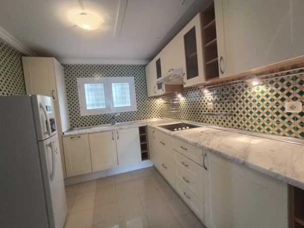 A louer sur Marsa Cube superbe demeure avec villa haut standing belle vue mer jardin grande terrasse piscine balcons garage