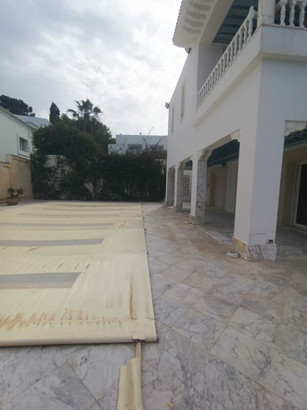 A louer sur Marsa Cube superbe demeure avec villa haut standing belle vue mer jardin grande terrasse piscine balcons garage