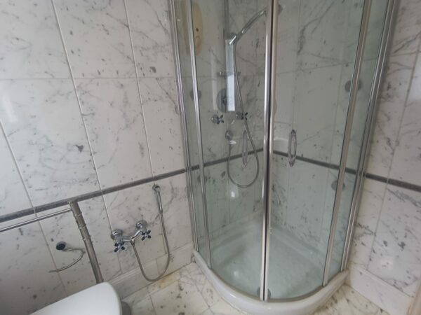 A louer sur Marsa Cube superbe demeure avec villa haut standing belle vue mer jardin grande terrasse piscine balcons garage