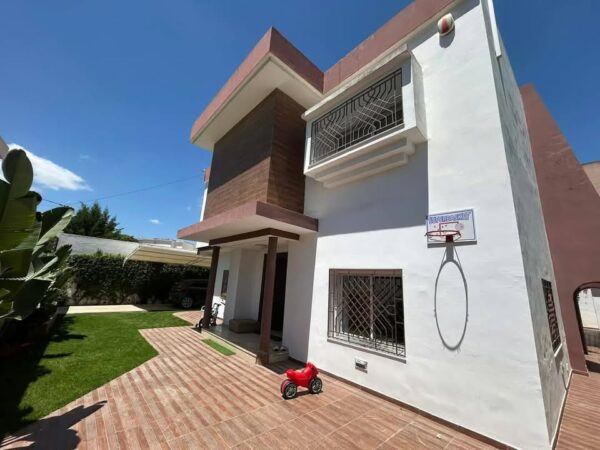 Marsa agréable villa de 4 chambres et suite avec jardin garage