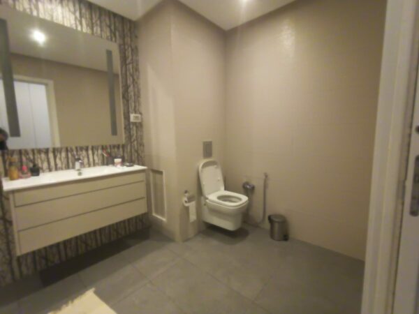 Belle location pied dans l'eau appartement meublé 2 chambres terrasse vue mer situé dans une résidence haut standing à Raoued Plage