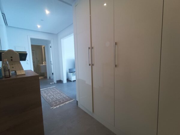 Belle location pied dans l'eau appartement meublé 2 chambres terrasse vue mer situé dans une résidence haut standing à Raoued Plage