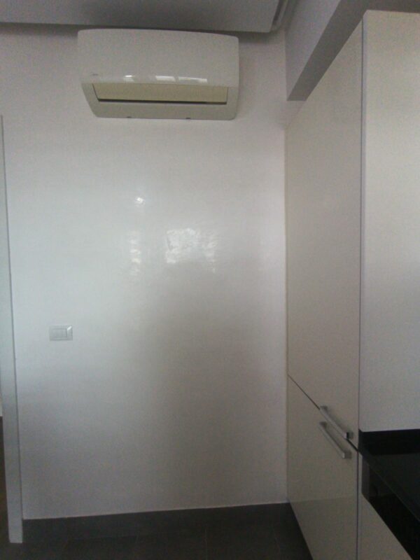 Belle location pied dans l'eau appartement meublé 2 chambres terrasse vue mer situé dans une résidence haut standing à Raoued Plage