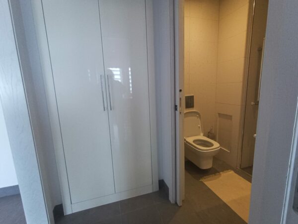 Belle location pied dans l'eau appartement meublé 2 chambres terrasse vue mer situé dans une résidence haut standing à Raoued Plage