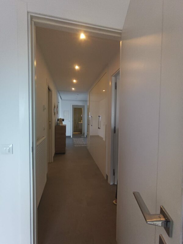 Belle location pied dans l'eau appartement meublé 2 chambres terrasse vue mer situé dans une résidence haut standing à Raoued Plage