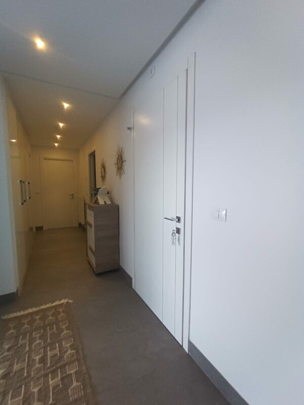 Belle location pied dans l'eau appartement meublé 2 chambres terrasse vue mer situé dans une résidence haut standing à Raoued Plage