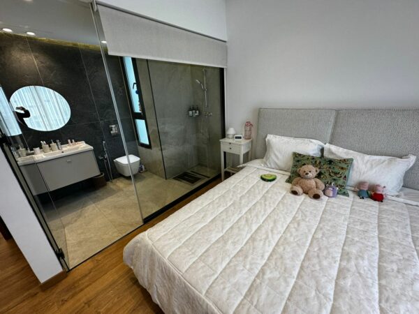 Gammarth route du relais villa moderne et récente 4 suites plus piscine à vendre