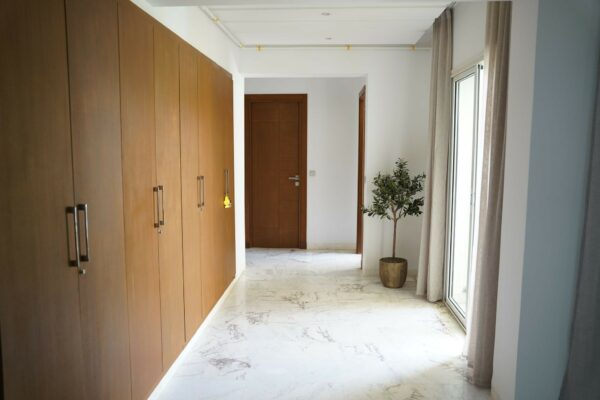 A louer a La Soukra résidence golf center appartement meublé 2 chambres