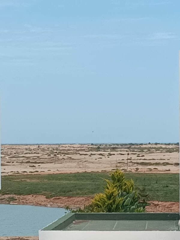 Tunis Bay Golf Residence sécurisée avec l'entretien du jardin et de la piscine inclus