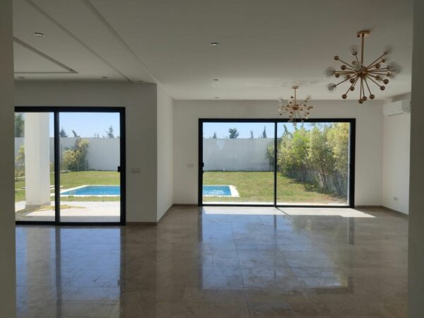 Tunis Bay Golf Residence sécurisée avec l'entretien du jardin et de la piscine inclus