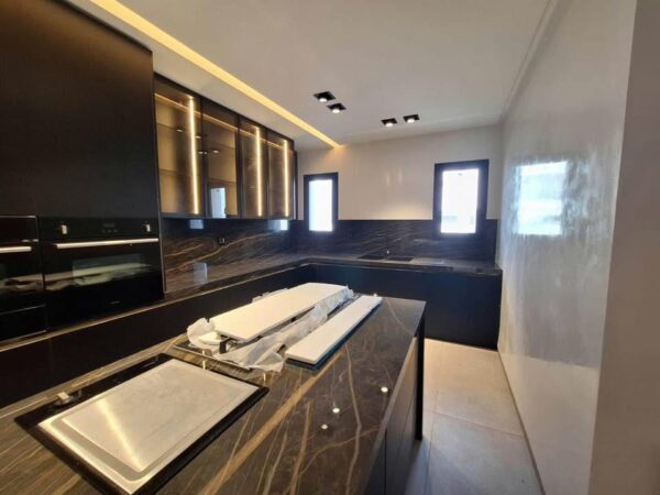 Tunis Bay Golf Residence sécurisée avec l'entretien du jardin et de la piscine inclus