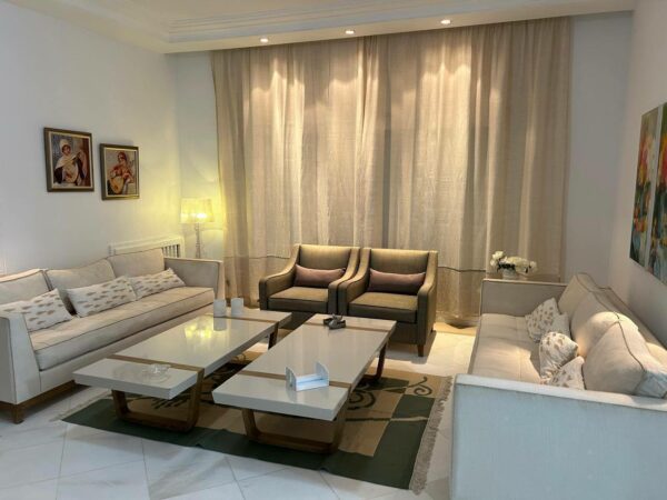 Cap Gammarth beau duplex rénové vue sur la marina la Méditerranée et les yachts