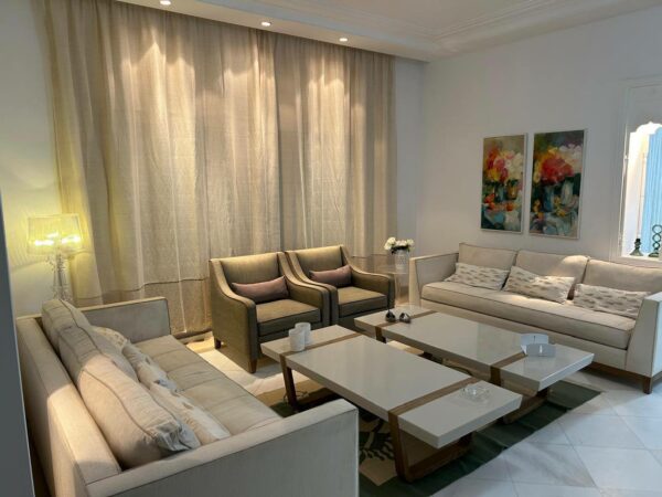 Cap Gammarth beau duplex rénové vue sur la marina la Méditerranée et les yachts