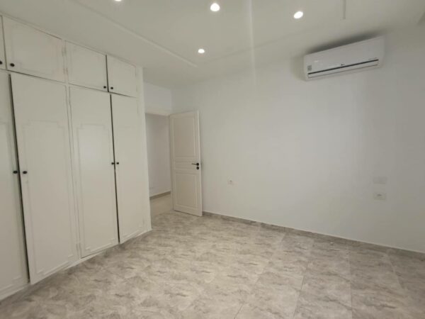 A louer villa individuelle plain pied avec 4 chambres terrasse jardin et parking couvert sur Sidi Bou Said