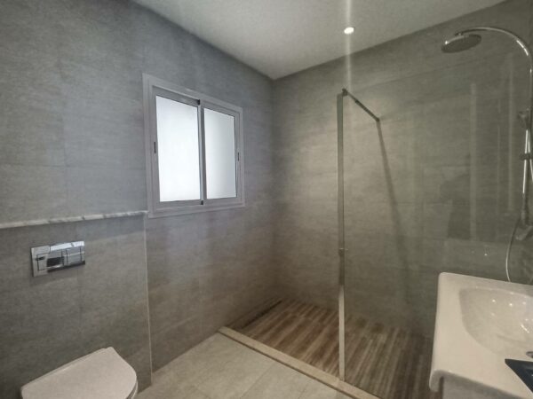 A louer villa individuelle plain pied avec 4 chambres terrasse jardin et parking couvert sur Sidi Bou Said