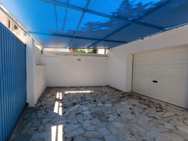 A louer villa individuelle plain pied avec 4 chambres terrasse jardin et parking couvert sur Sidi Bou Said