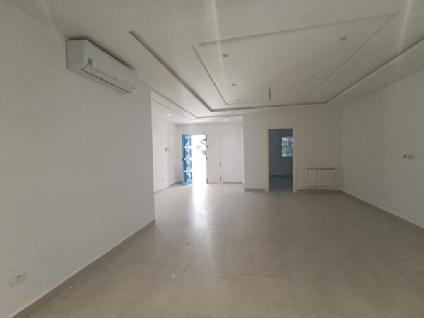 A louer villa individuelle plain pied avec 4 chambres terrasse jardin et parking couvert sur Sidi Bou Said