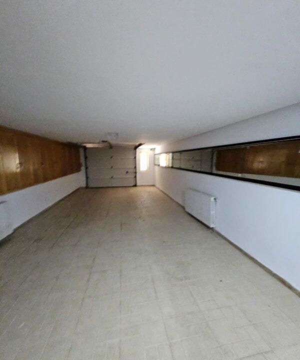 Sidi bou très lle villa moderne avec jardin à la location annuelle