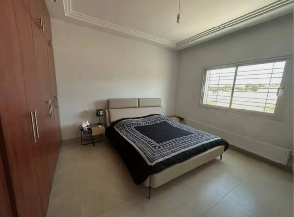 Gammarth récente et spacieuse villa chambres 7 piscine jardin à la location annuelle