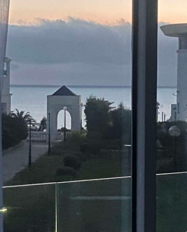 A louer au Palace Gammarth duplex chambres jardin