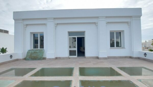 A vendre demeure d'exception sur Gammarth foret avec 5 suites piscine interieure grand jardin