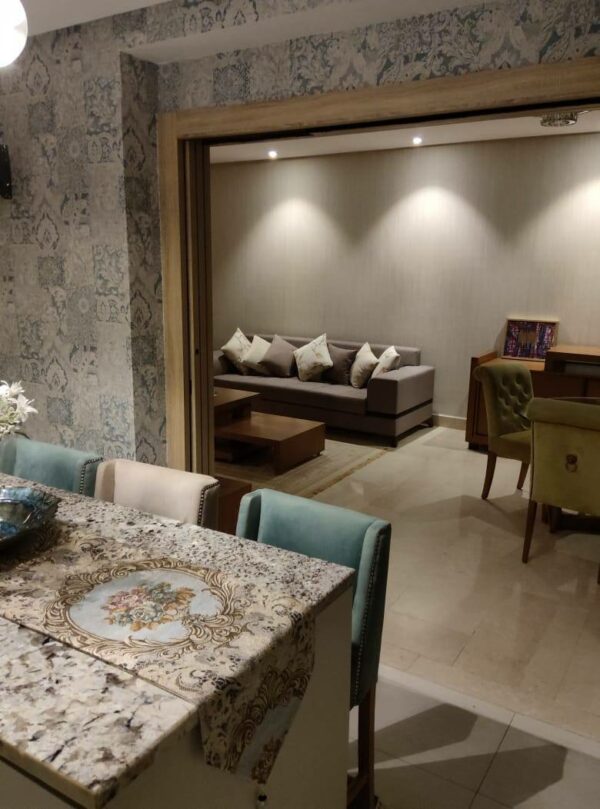 A louer joli meublé avec suites terrasse et piscine