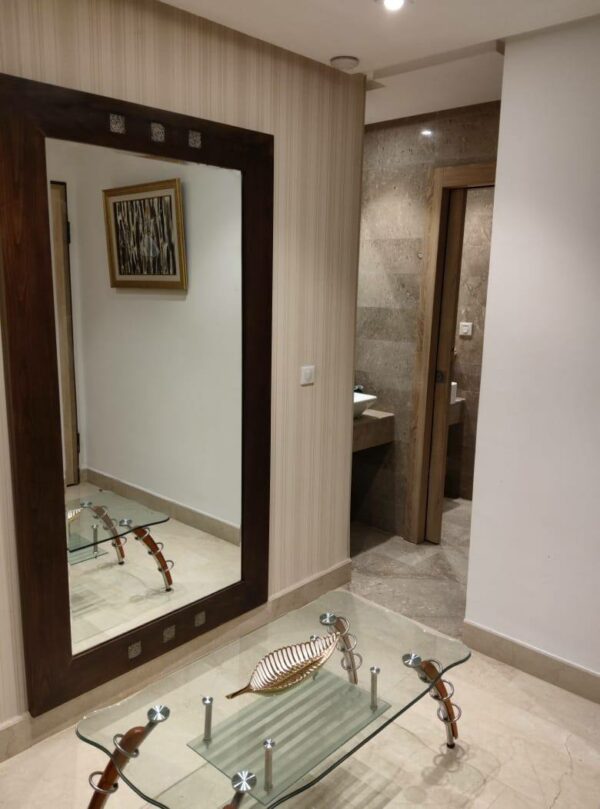 A louer joli meublé avec suites terrasse et piscine