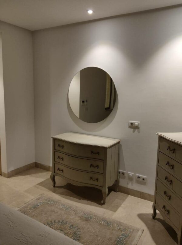 A louer joli meublé avec suites terrasse et piscine